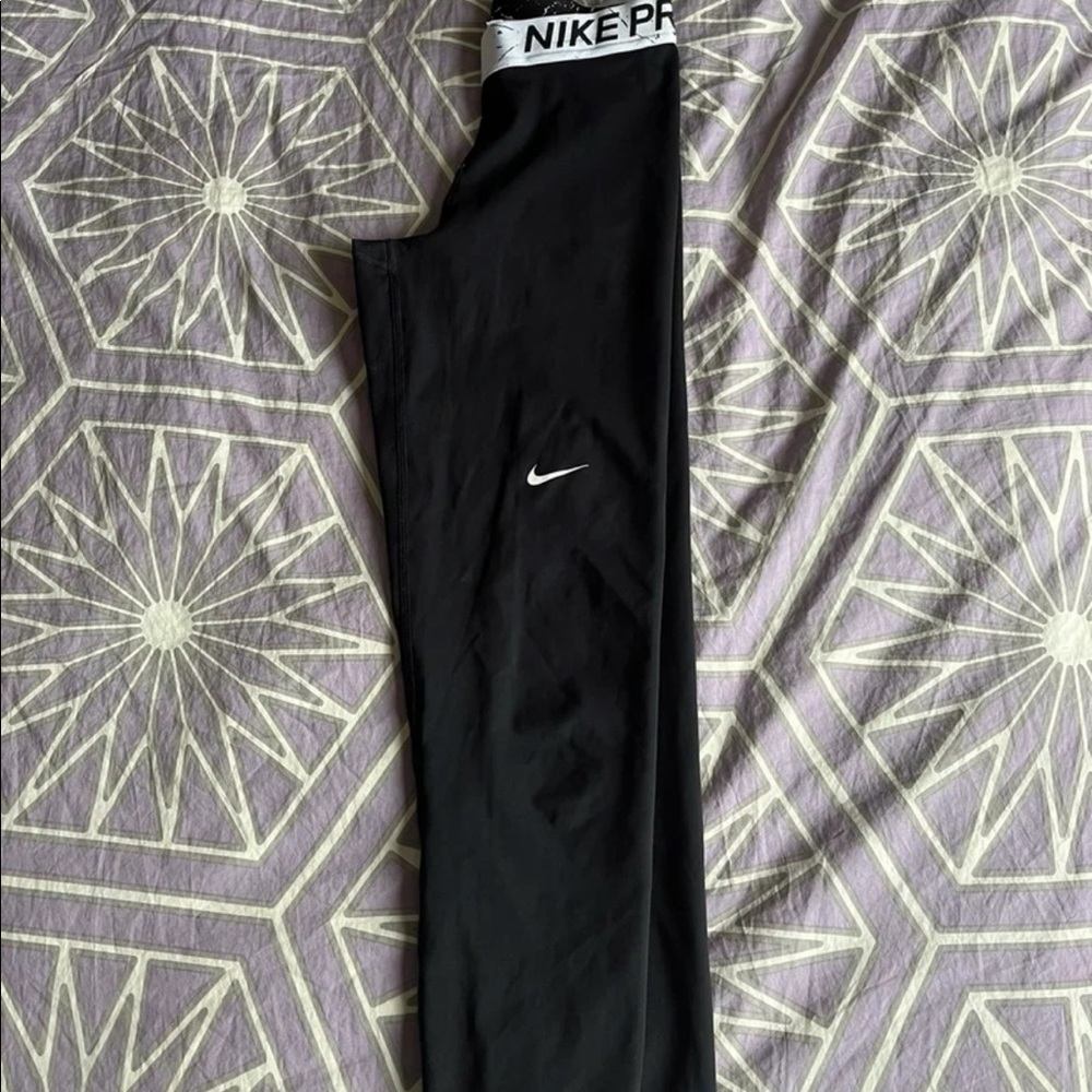 Nike Pro Capri Leggings